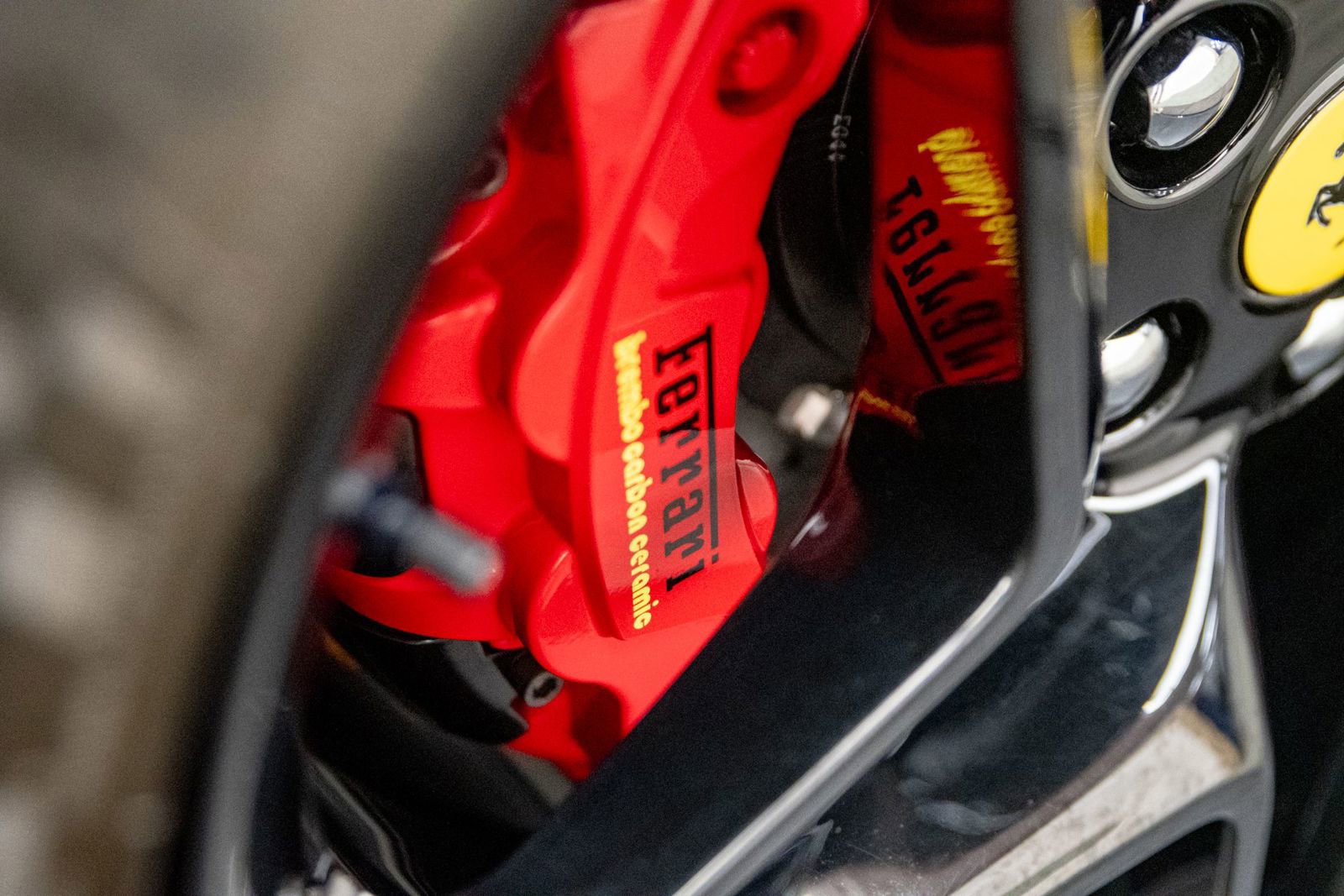 Used 2021 Ferrari F8 Tributo RWD image 40