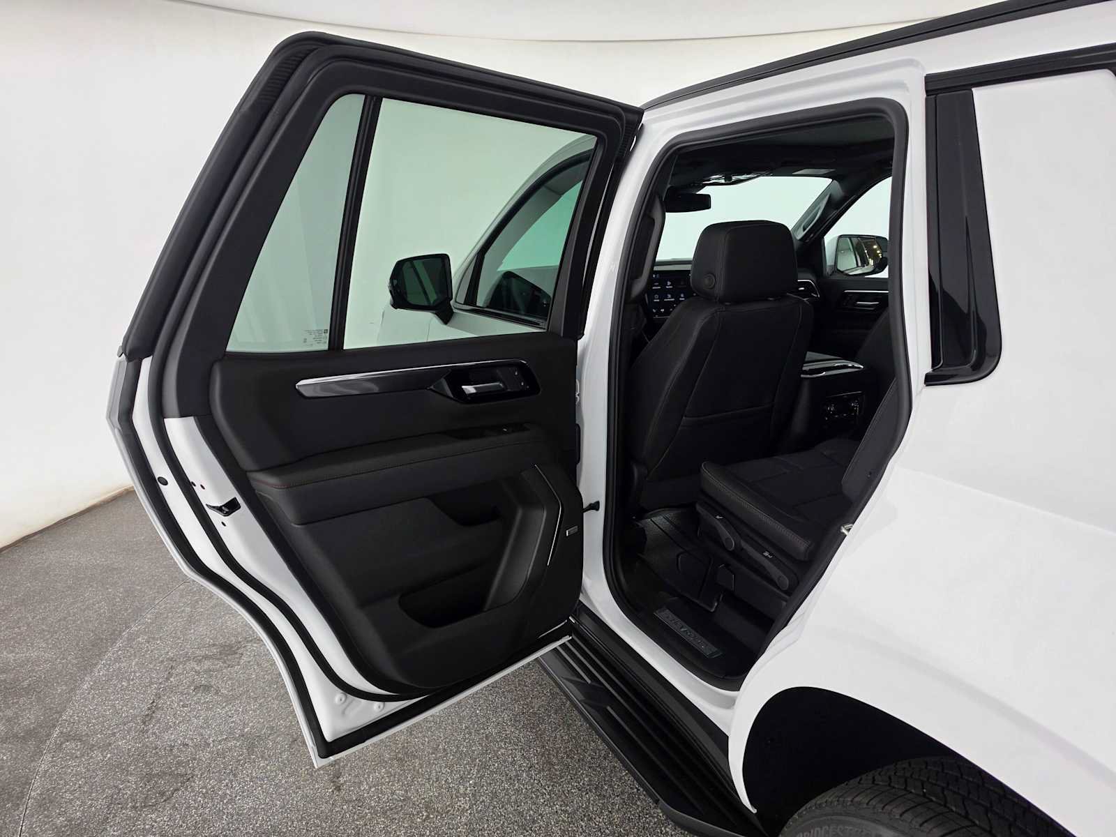 New 2026 Chevrolet Tahoe RST w/ Comfort Package AWD/4WD image 17