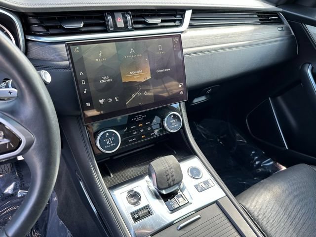 Used 2023 Jaguar F-PACE S AWD/4WD image 5