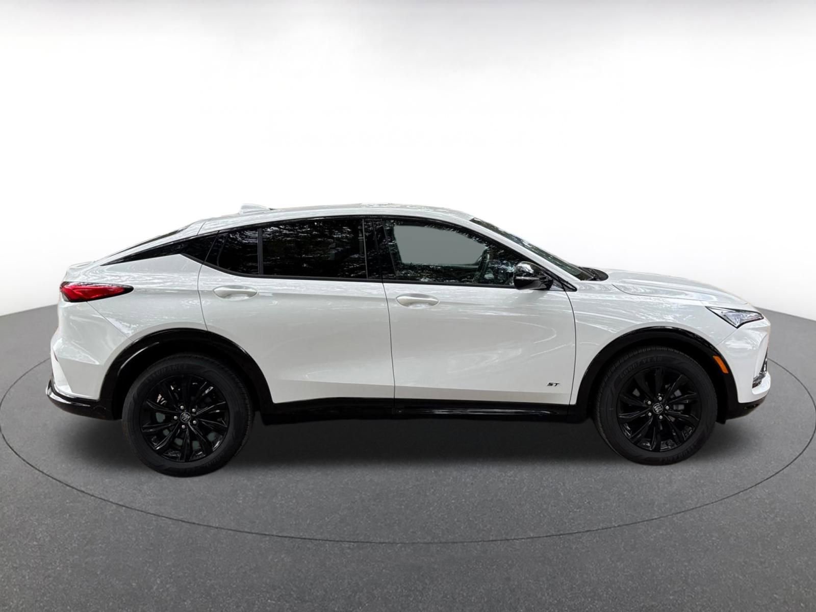 Used 2025 Buick Envista Sport Touring FWD image 24