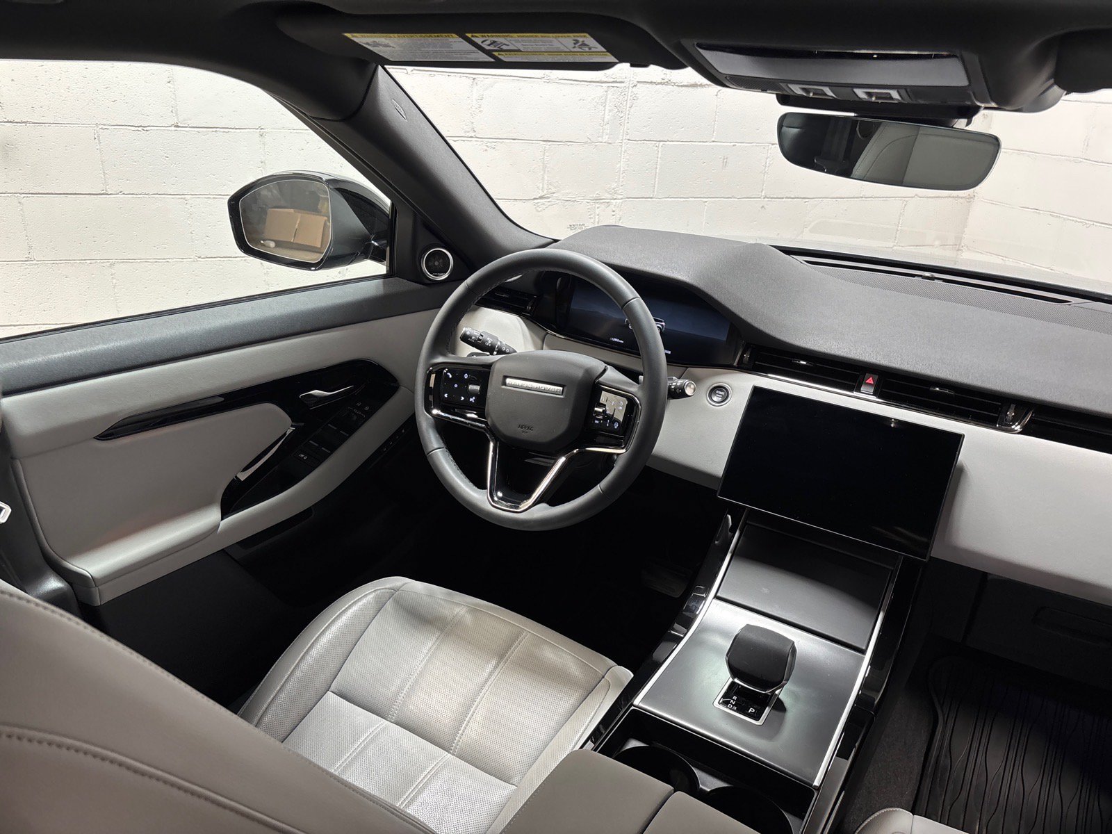 New 2026 Land Rover Range Rover Evoque S AWD/4WD image 34