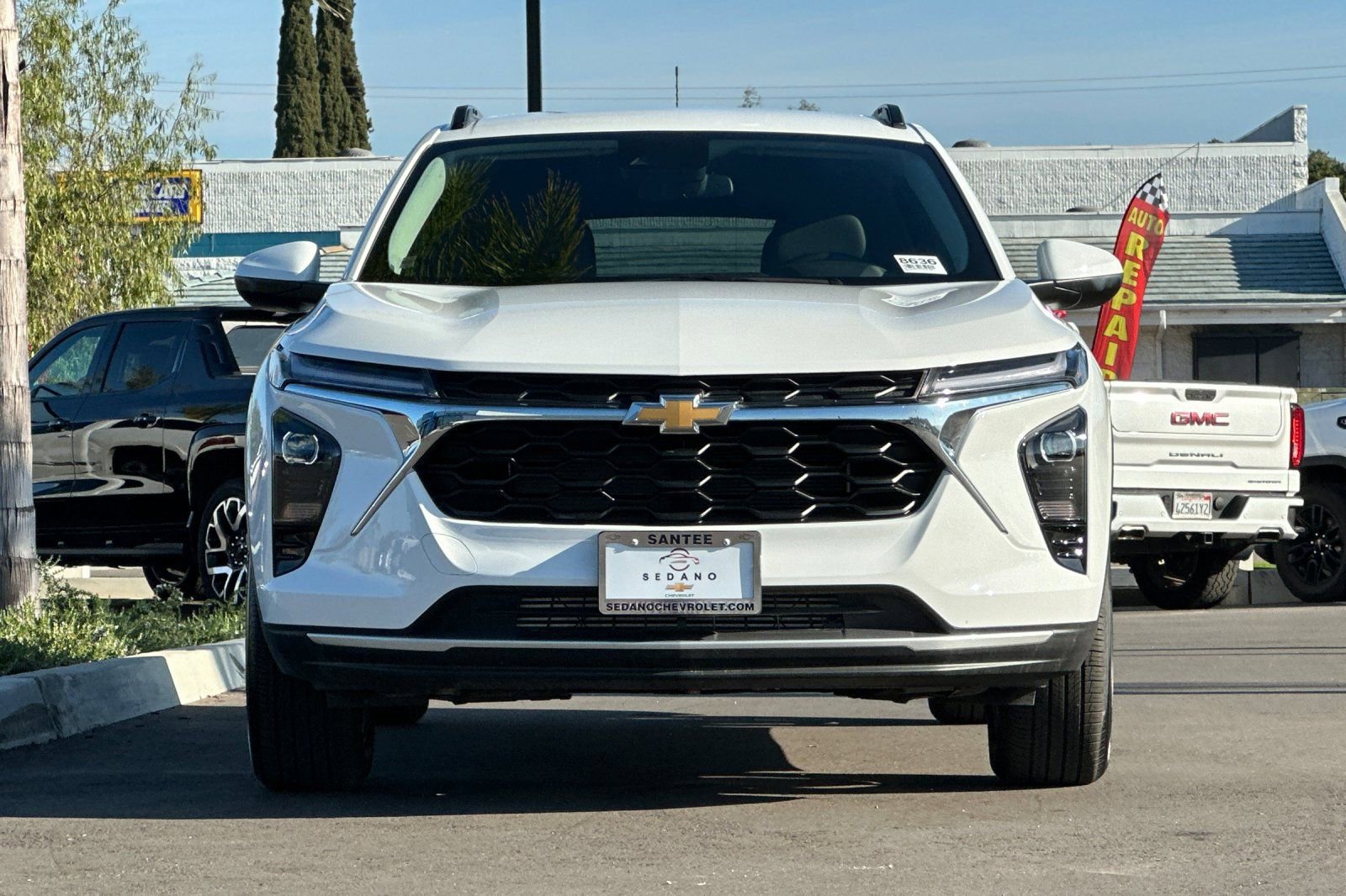 New 2026 Chevrolet Trax LT w/ Driver Confidence Package image 9