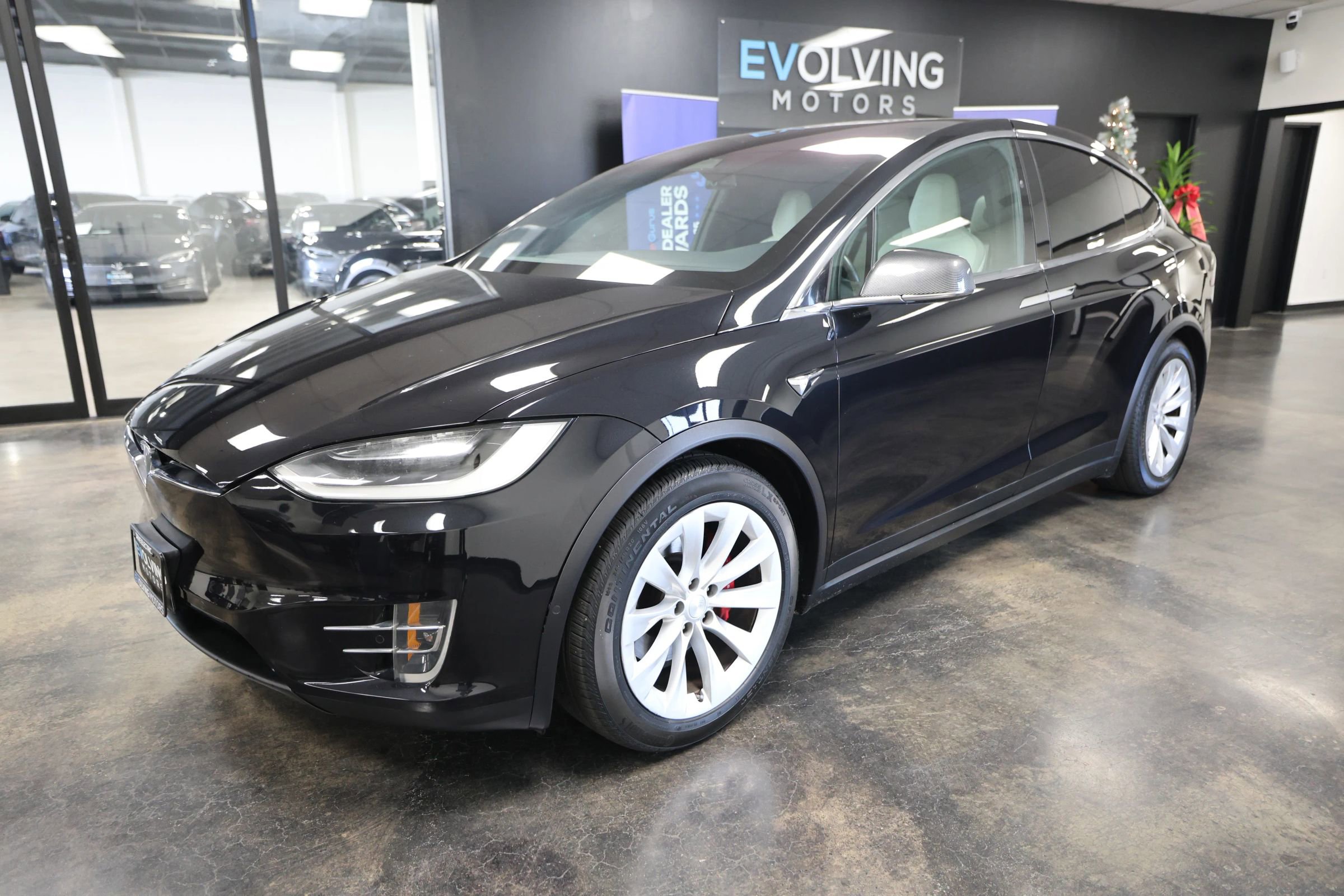 Used 2018 Tesla Model X P100D image 4