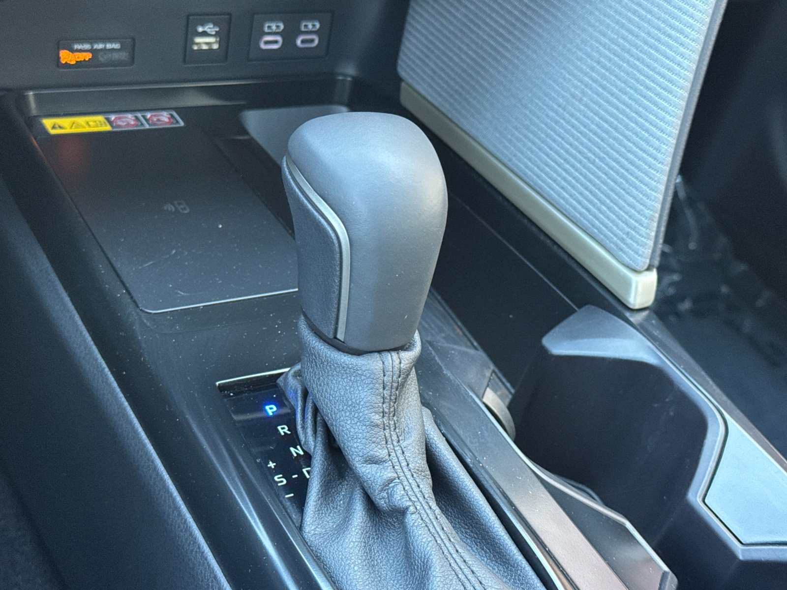 Used 2026 Toyota Camry SE w/ Multimedia Upgrade Package FWD image 21