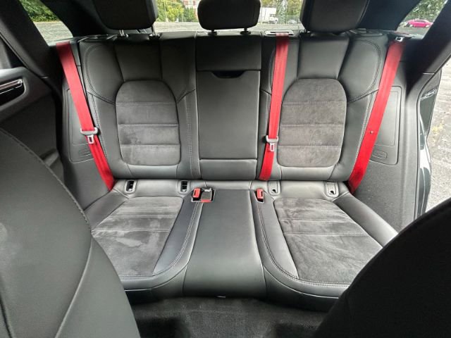 Used 2018 Porsche Macan GTS image 28