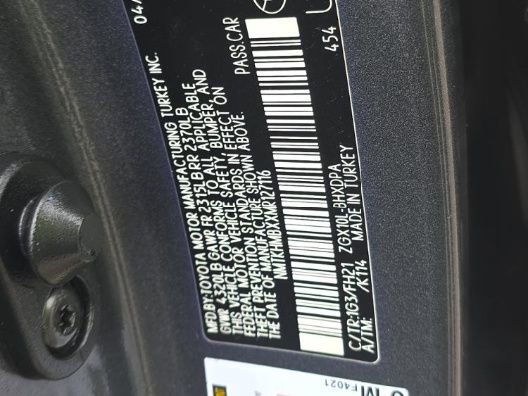 Used 2021 Toyota C-HR LE image 8