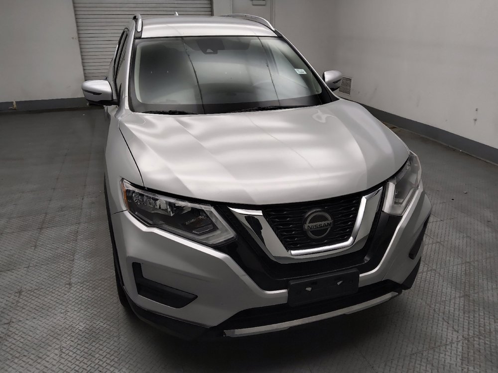 Used 2019 Nissan Rogue SV image 14