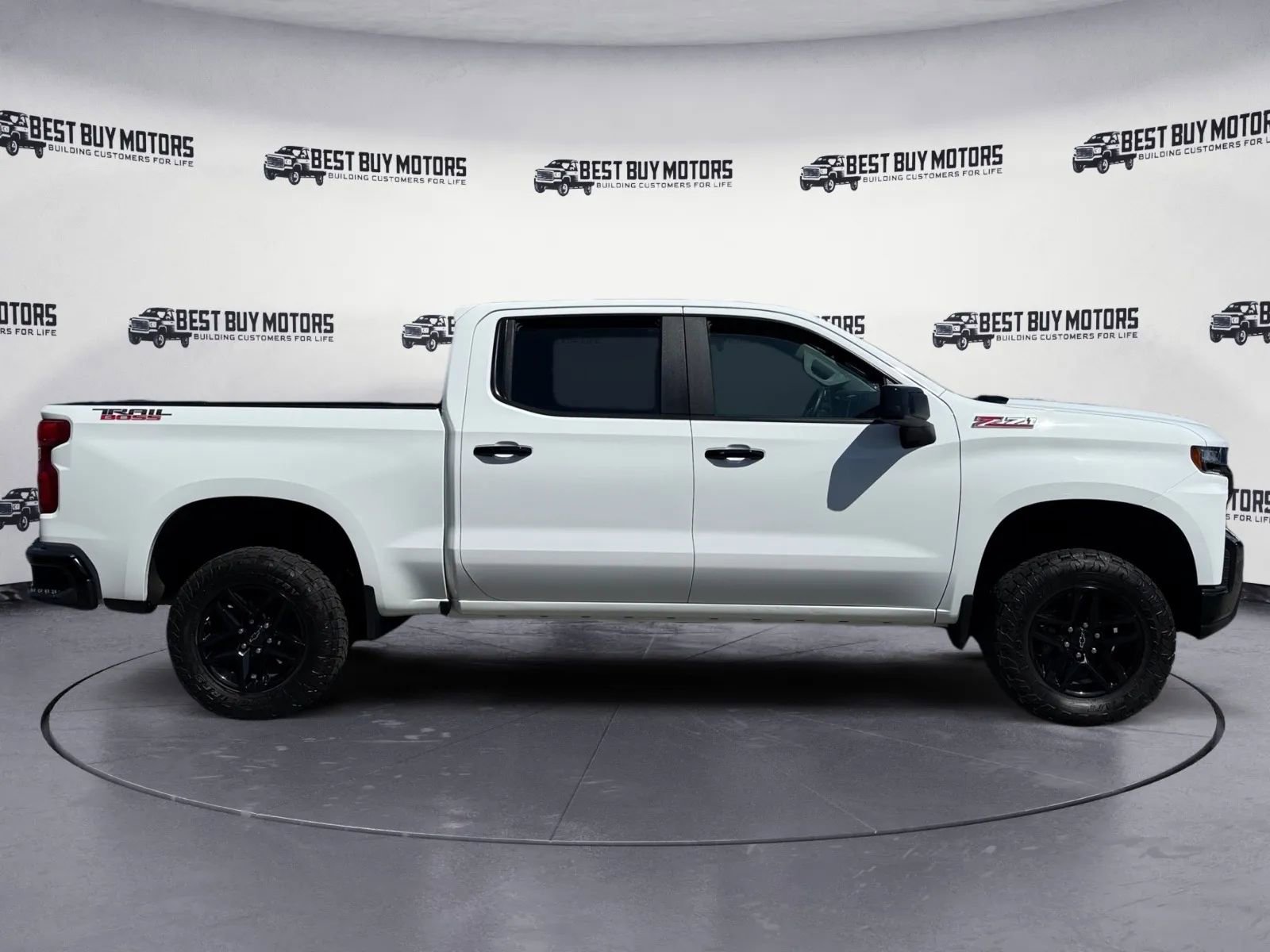 Used 2021 Chevrolet Silverado 1500 LT Trail Boss w/ Bed Protection Package image 9