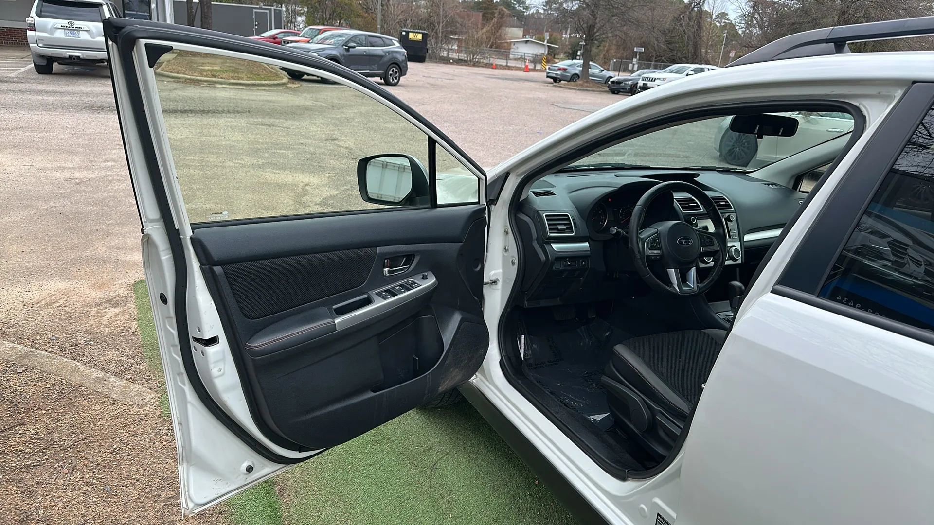 Used 2016 Subaru Crosstrek 2.0i Premium image 14