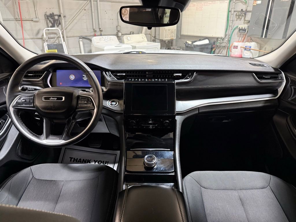 Certified 2023 Jeep Grand Cherokee L Laredo w/ Luxury Tech Group I image 17
