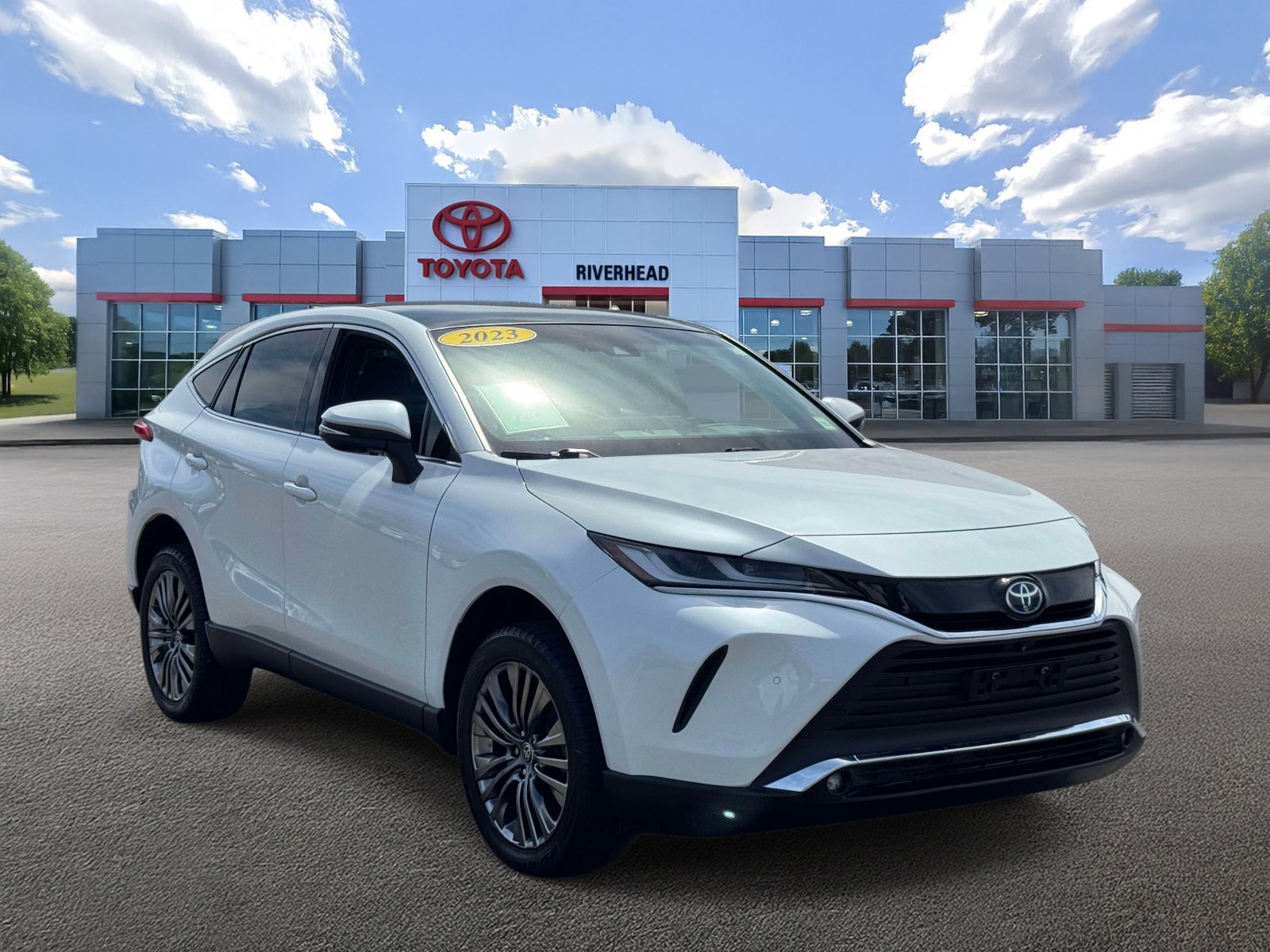 Certified 2023 Toyota Venza Limited AWD/4WD image 2