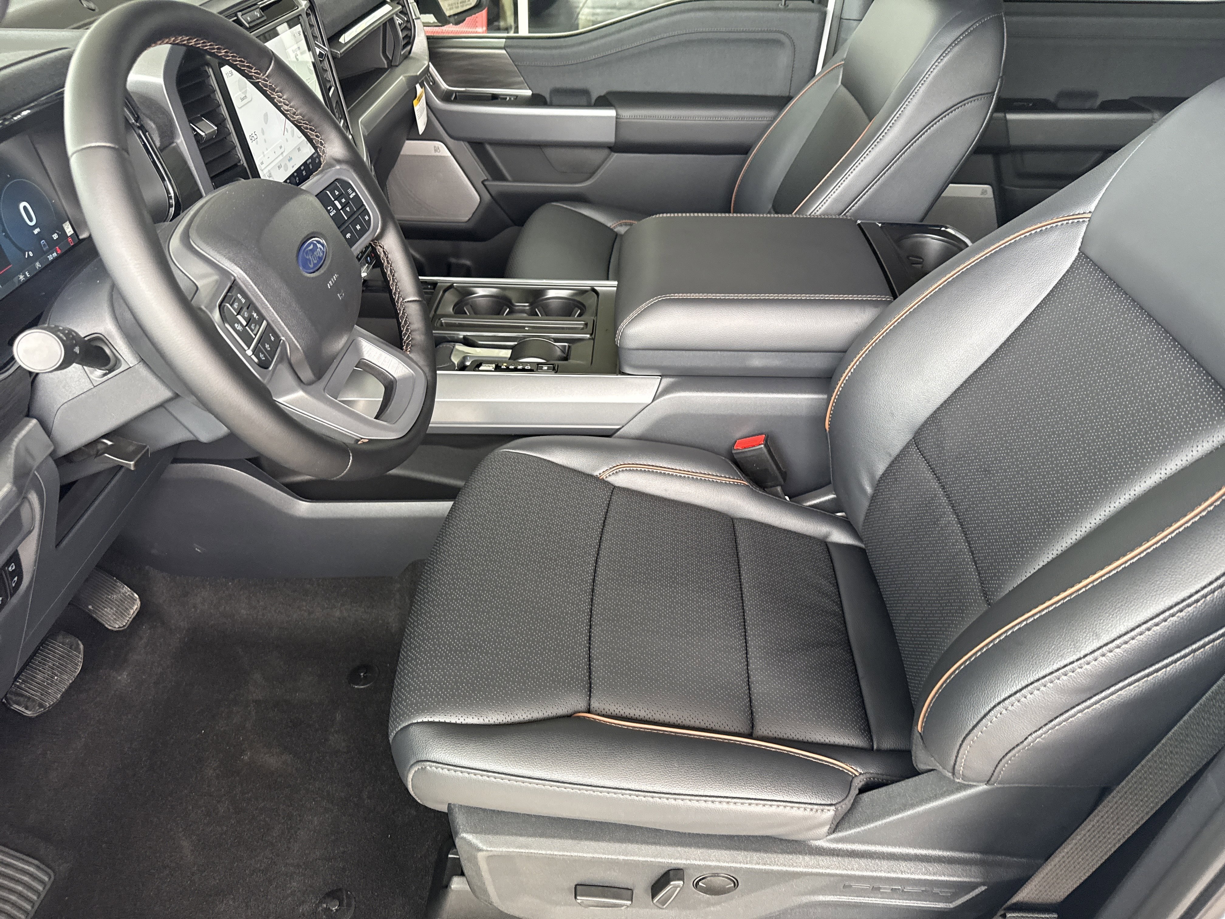 New 2025 Ford F150 Lariat w/ Equipment Group 501A Mid image 21