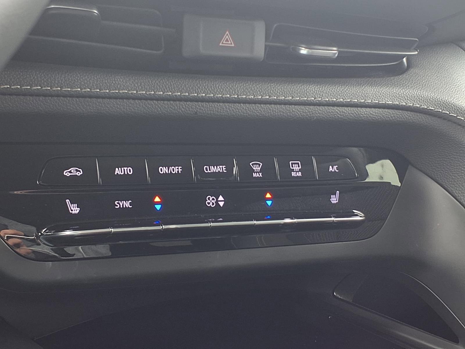 Used 2023 Buick Envision Preferred FWD image 12