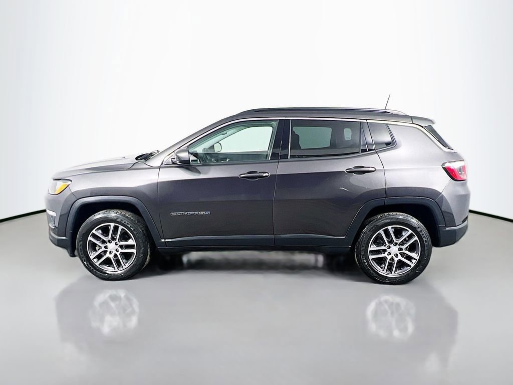Used 2017 Jeep Compass Latitude w/ Popular Equipment Group image 8