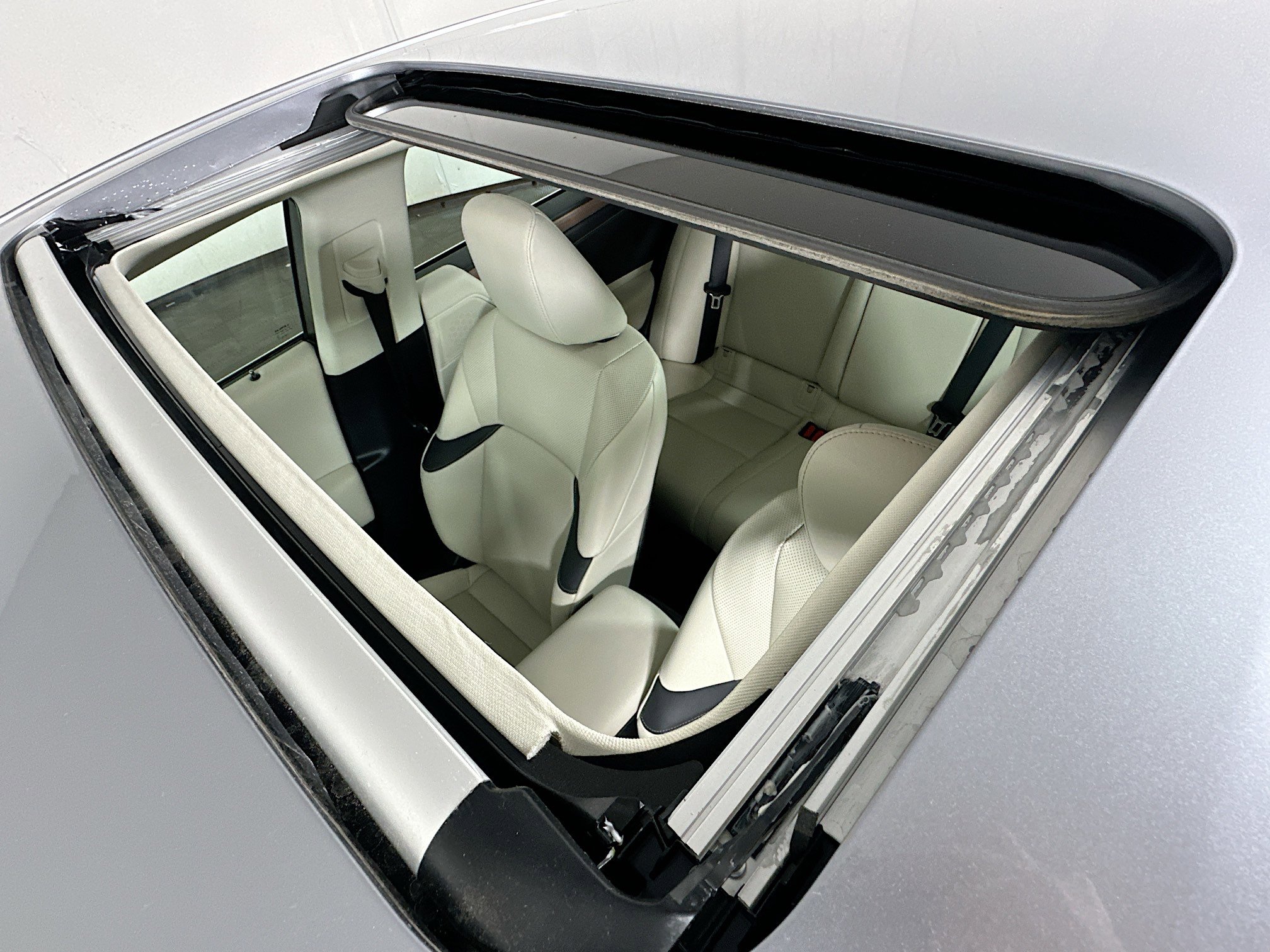 Certified 2025 Lexus ES 350 w/ Premium Package image 20