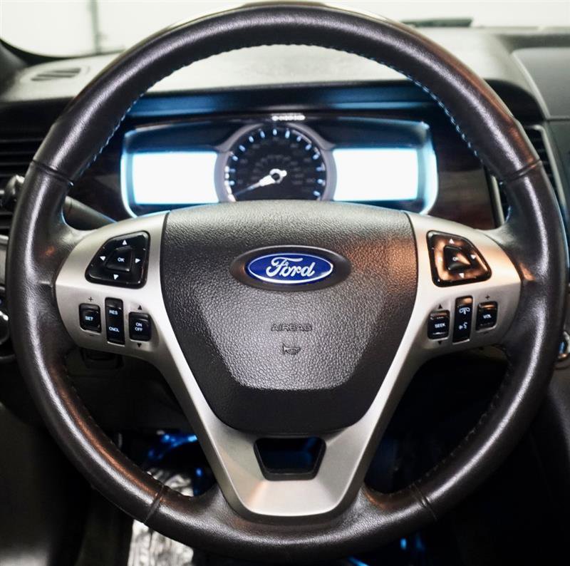 Used 2015 Ford Taurus Limited image 12