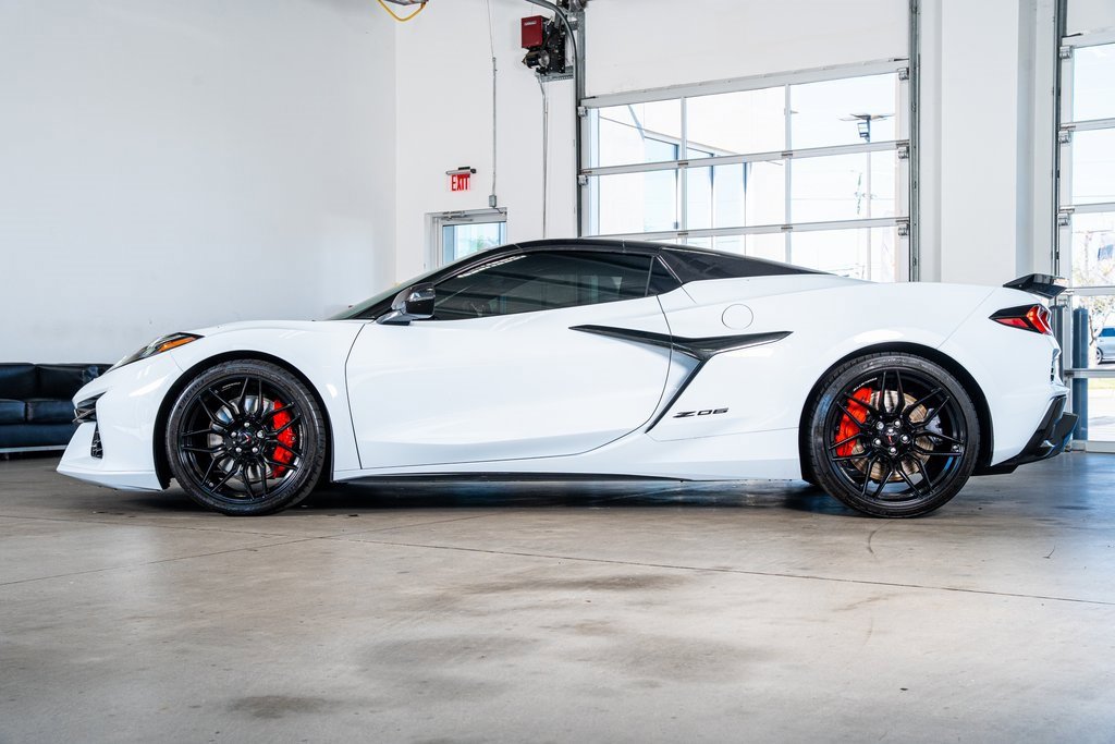 Used 2023 Chevrolet Corvette Z06 w/ Stealth Interior Trim Package image 8
