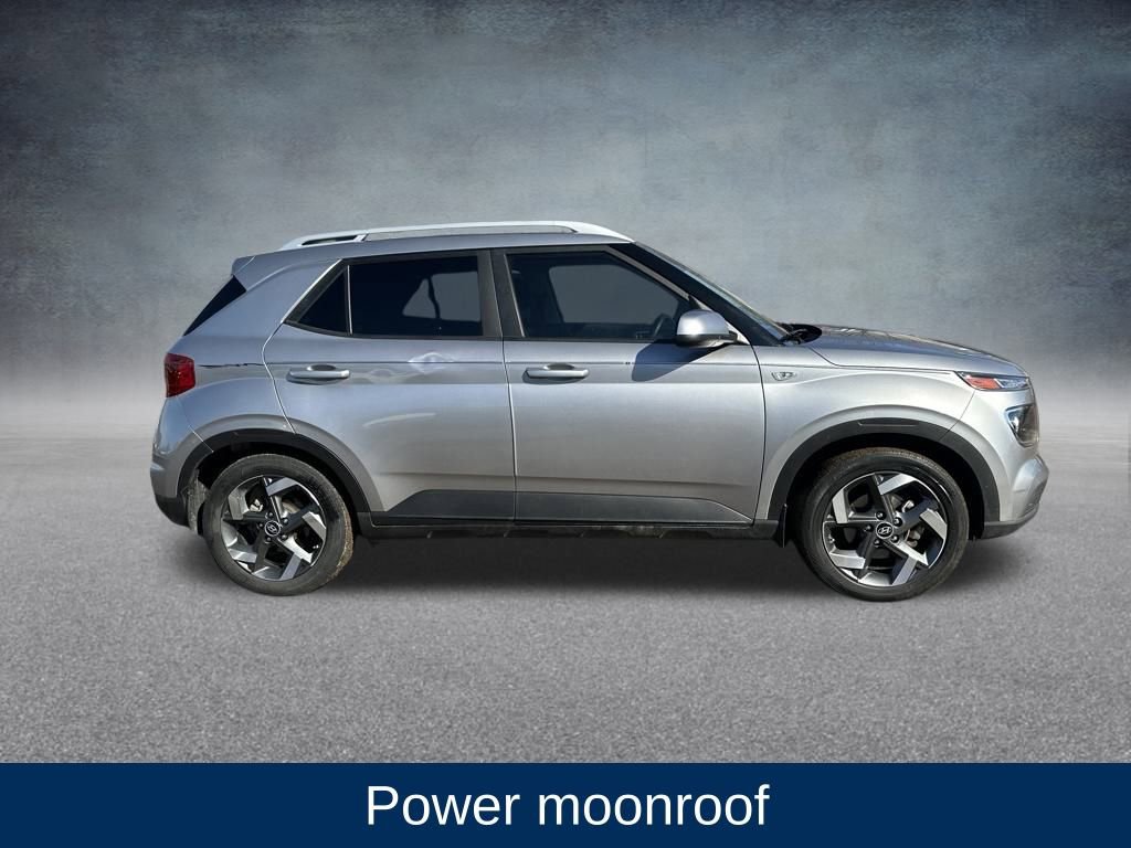 Used 2023 Hyundai Venue SEL image 6