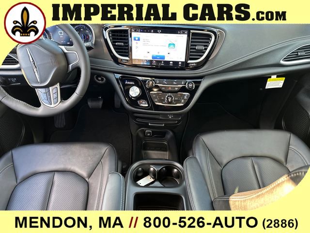 New 2026 Chrysler Pacifica Select image 16