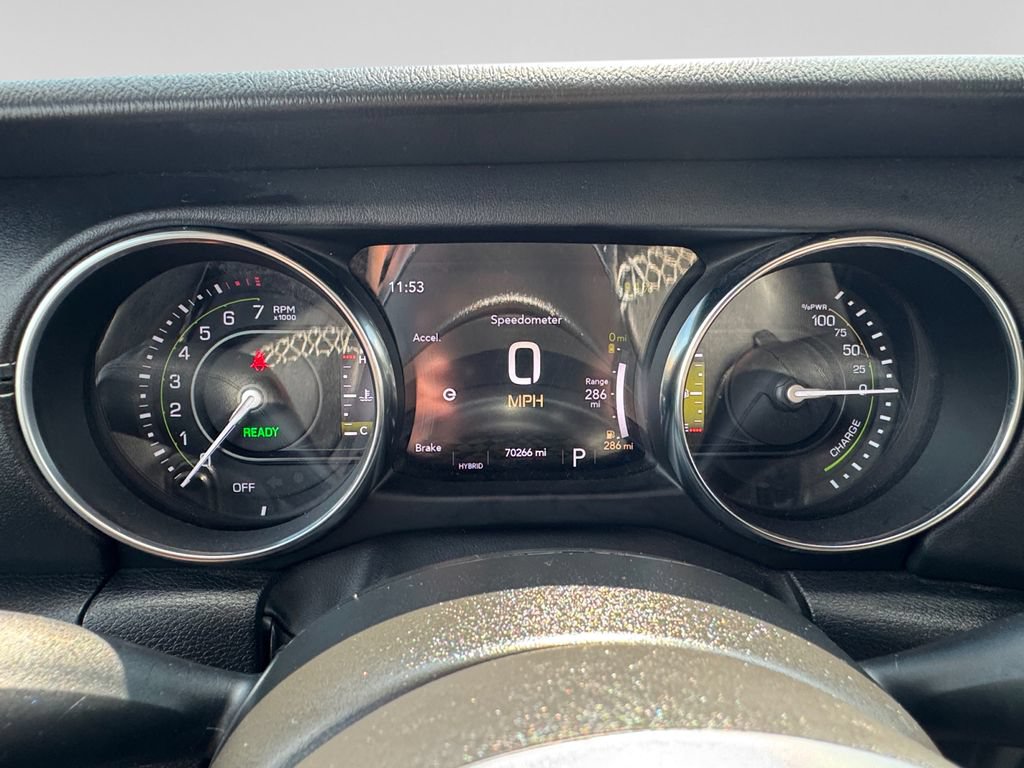 Used 2023 Jeep Wrangler Unlimited Sahara AWD/4WD image 13