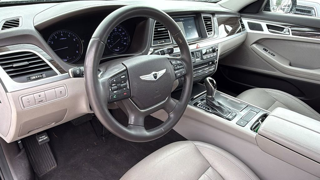 Used 2016 Hyundai Genesis 3.8 RWD image 13