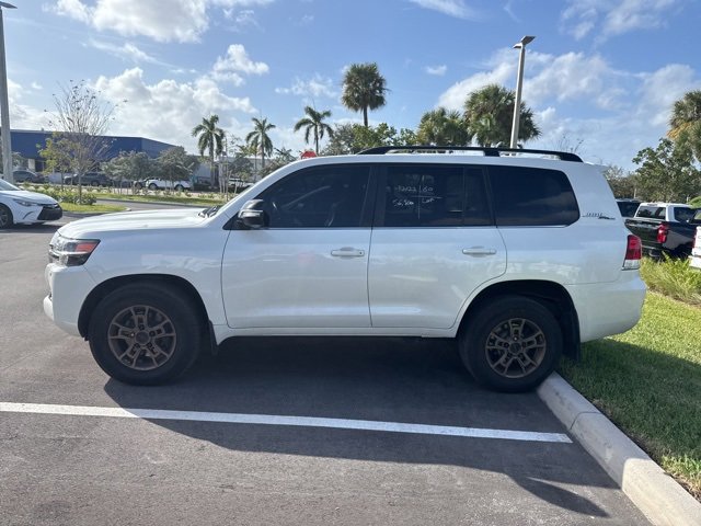 Used 2021 Toyota Land Cruiser image 4