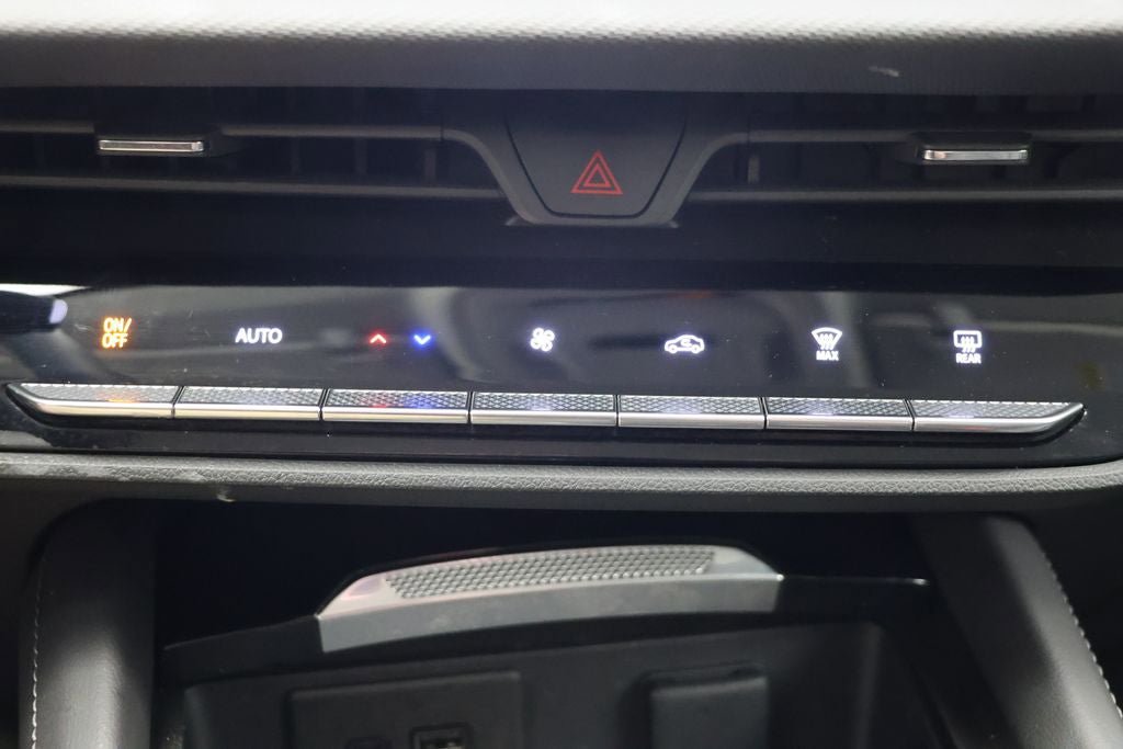 Used 2025 Buick Envision Preferred AWD/4WD image 22