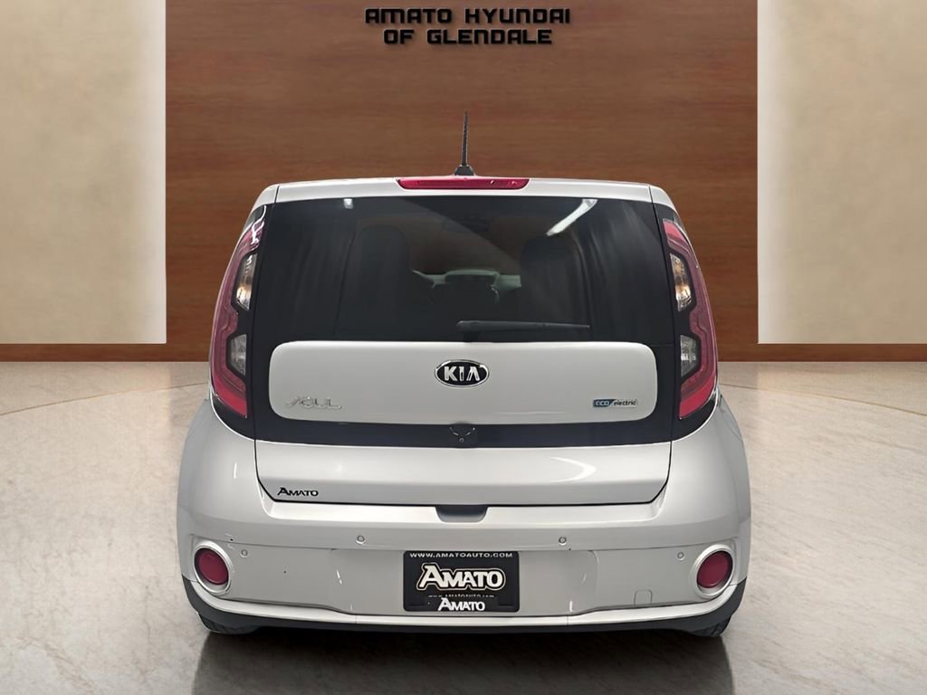 Used 2017 Kia Soul EV + w/ Sun & Fun Package image 5