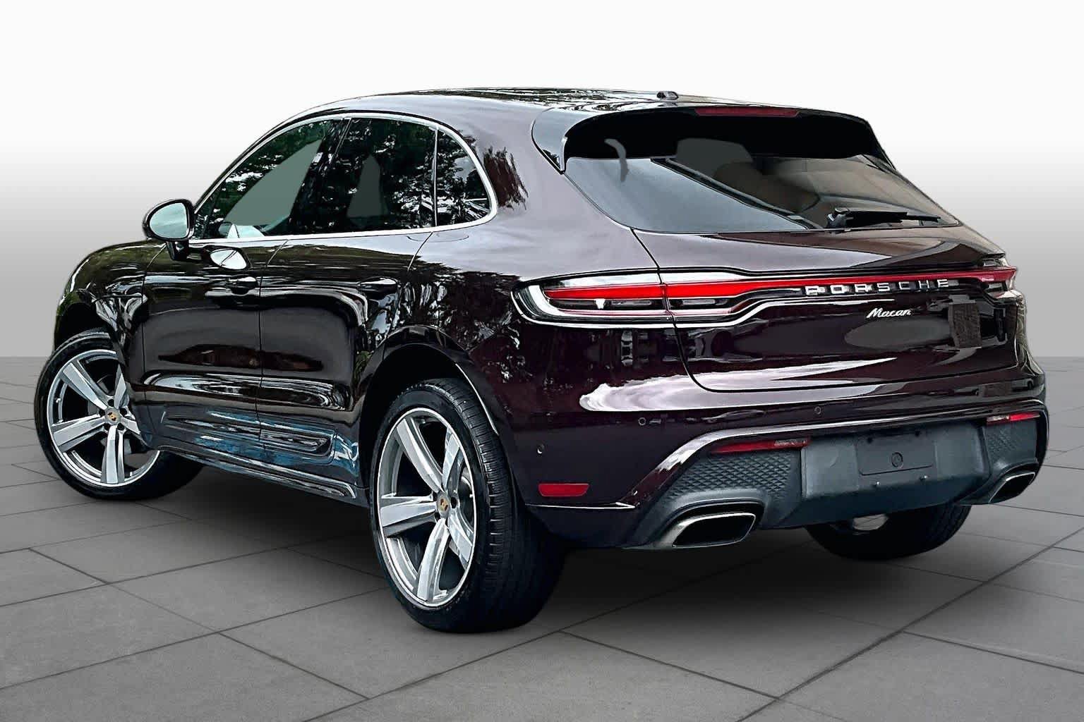Used 2023 Porsche Macan AWD/4WD image 11