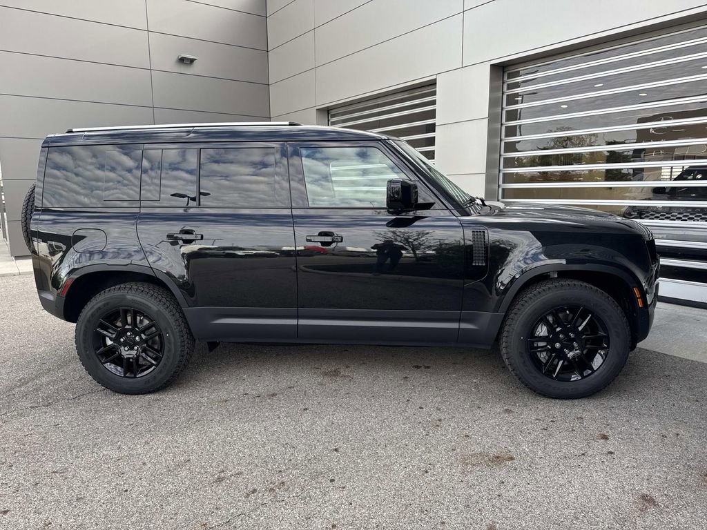 New 2026 Land Rover Defender 110 S AWD/4WD image 8