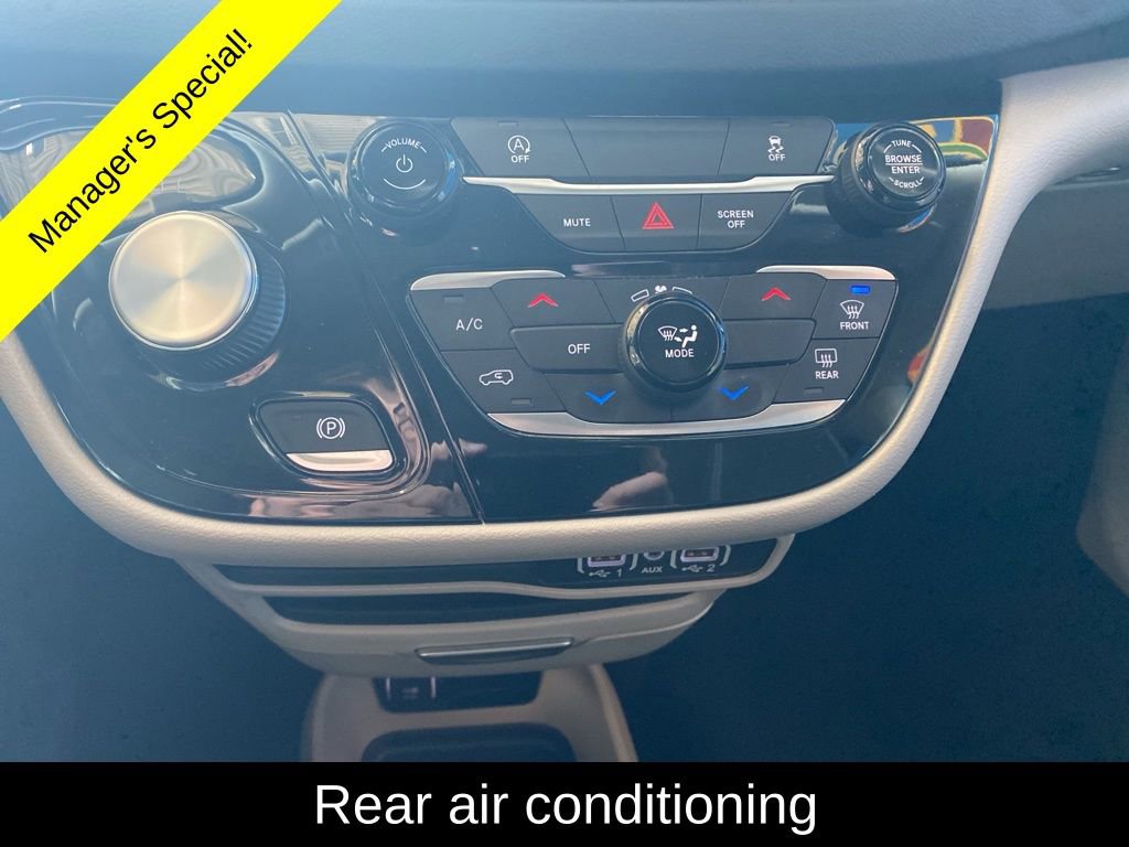 Used 2023 Chrysler Voyager LX FWD image 7