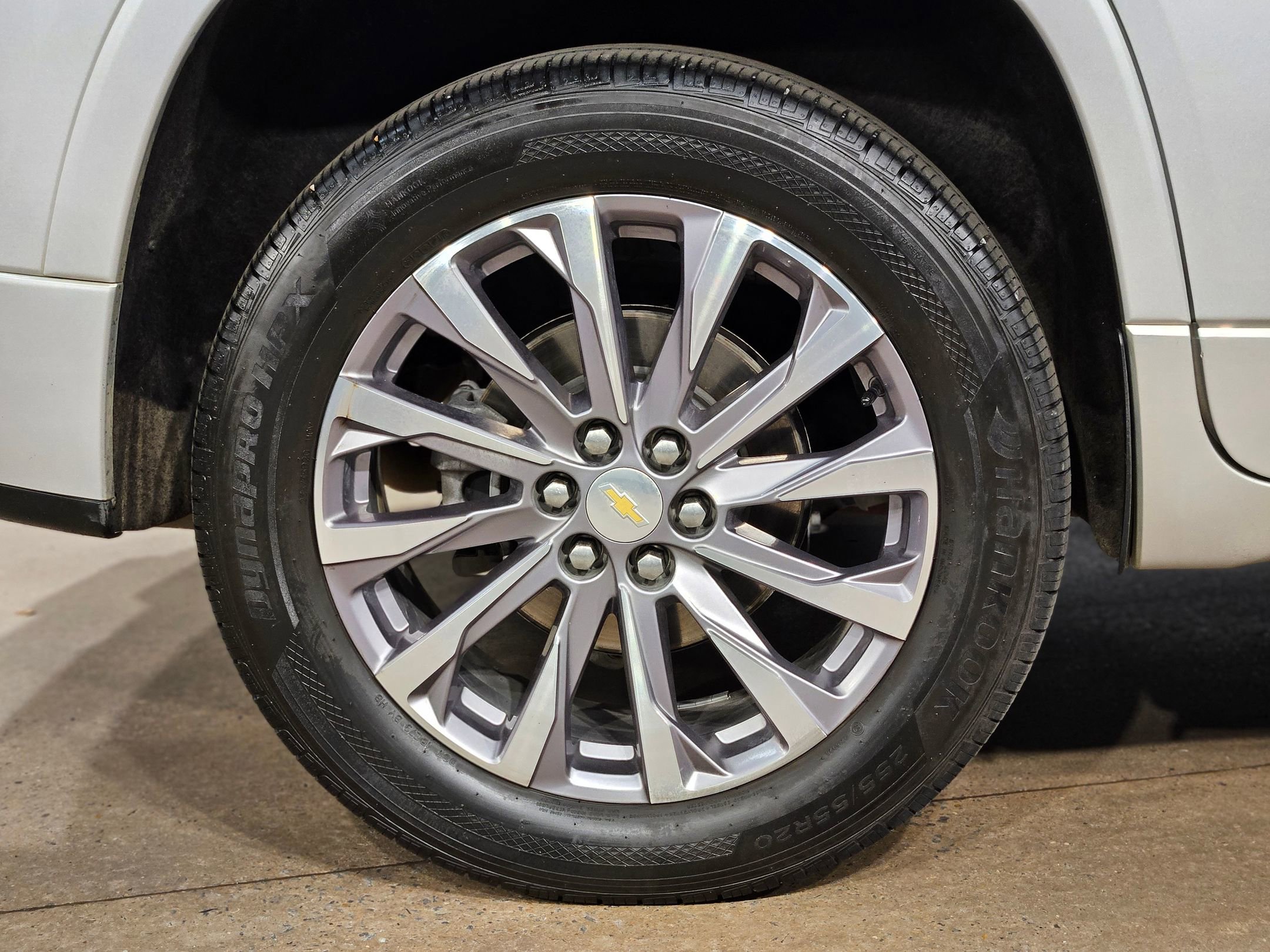 Used 2022 Chevrolet Traverse Premier AWD/4WD image 17