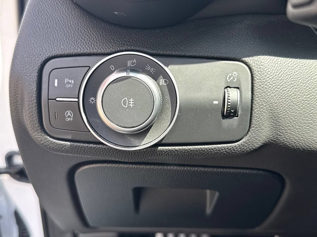 Used 2022 Alfa Romeo Giulia Veloce AWD/4WD image 40