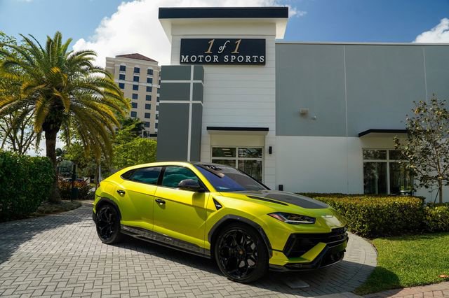 Used 2023 Lamborghini Urus Performante image 1