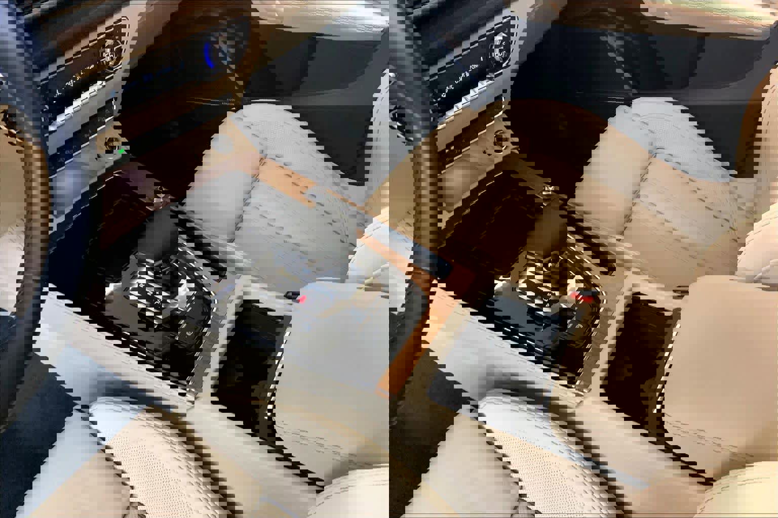 Used 2022 Audi Q5 e Premium Plus image 16