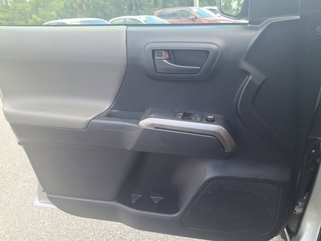 Used 2018 Toyota Tacoma SR5 image 29