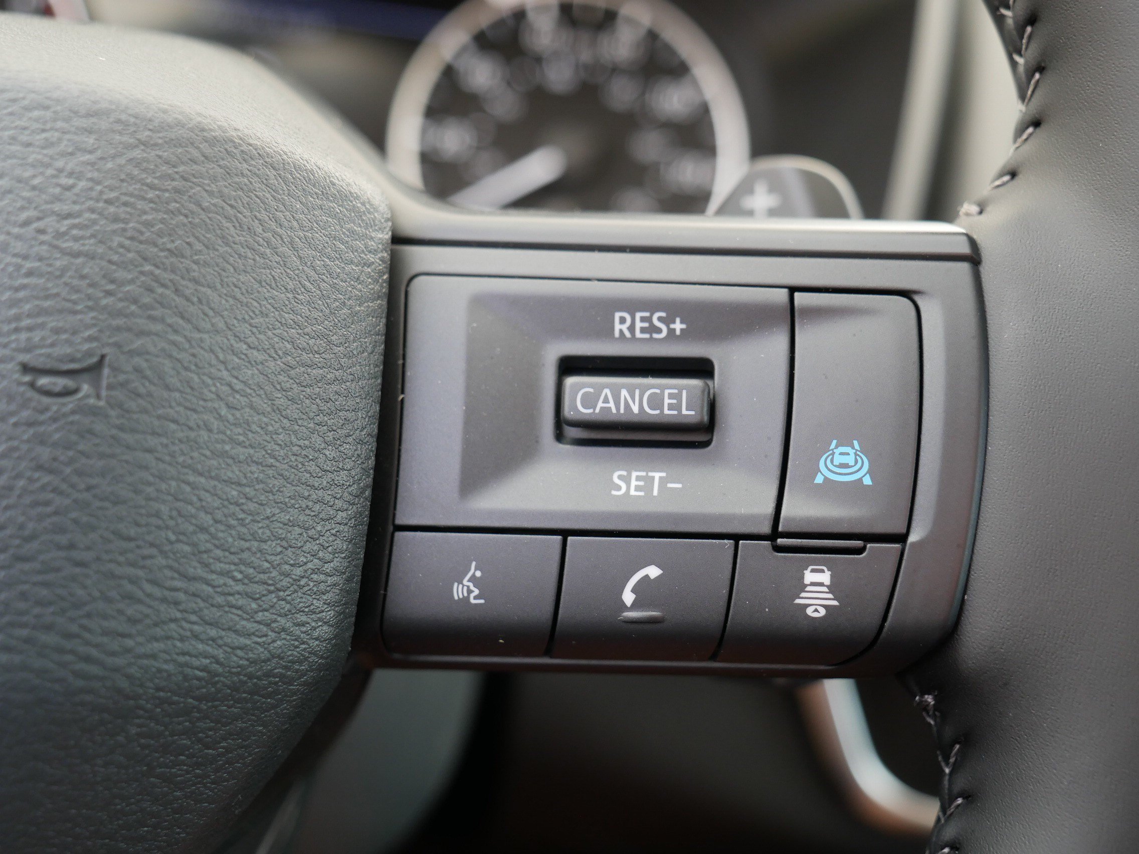 Certified 2026 Nissan Rogue Dark Armor AWD/4WD image 29