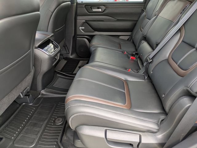 Used 2025 Nissan Armada SL image 18