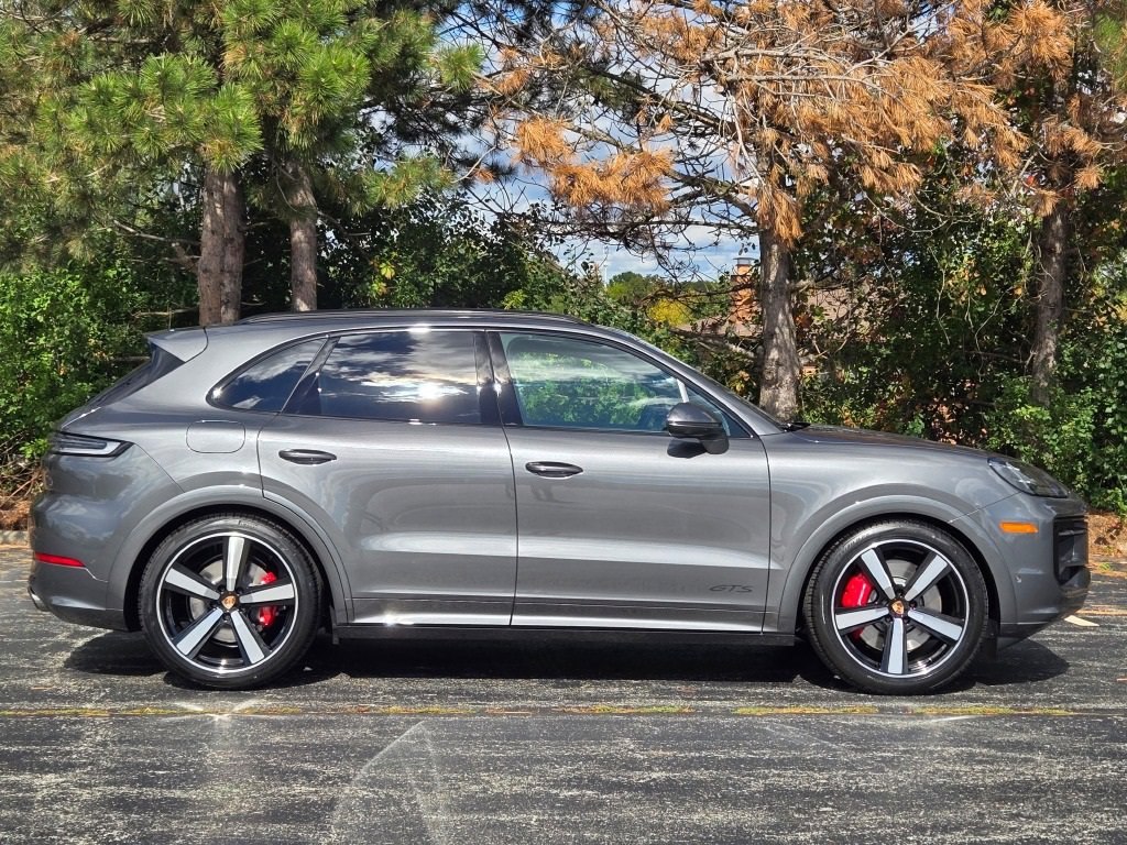 New 2026 Porsche Cayenne GTS image 8
