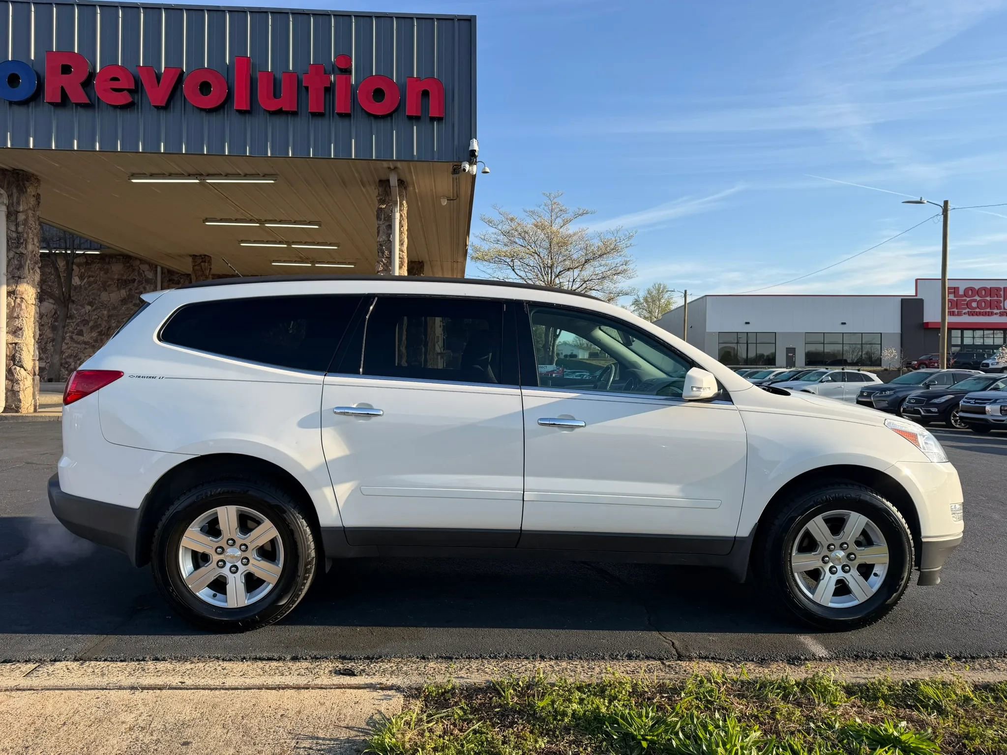 Used 2012 Chevrolet Traverse LT image 8