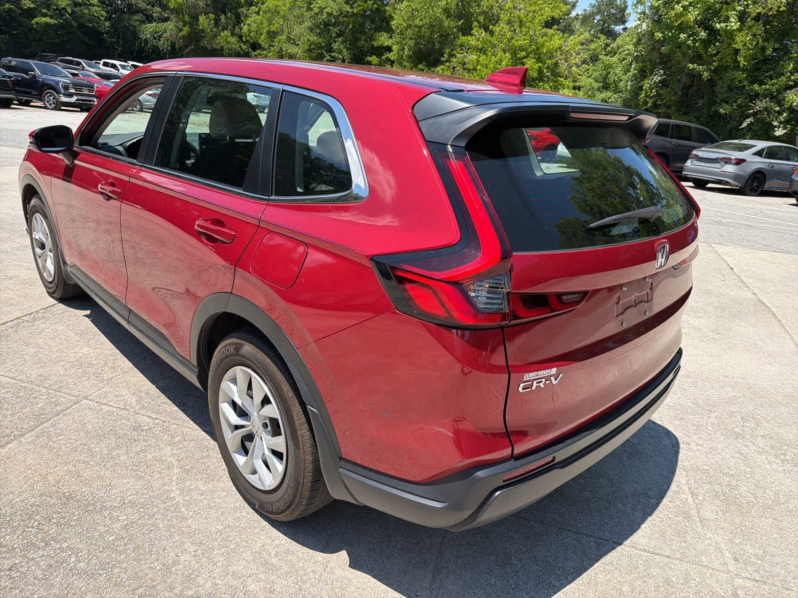 Used 2023 Honda CR-V LX image 8