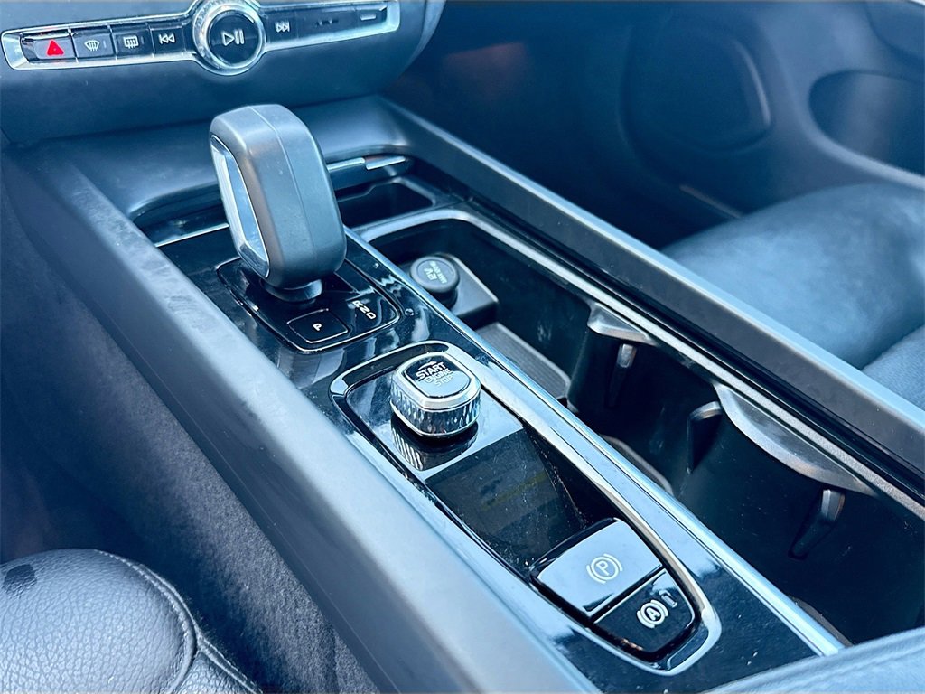 Used 2023 Volvo S60 B5 Plus image 18