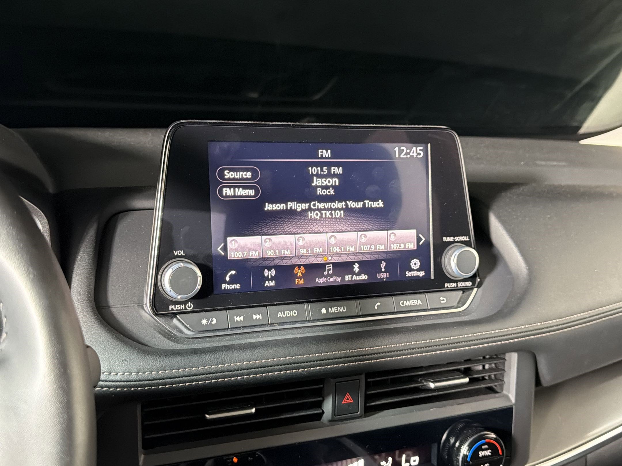 Used 2025 Nissan Rogue SV FWD image 22
