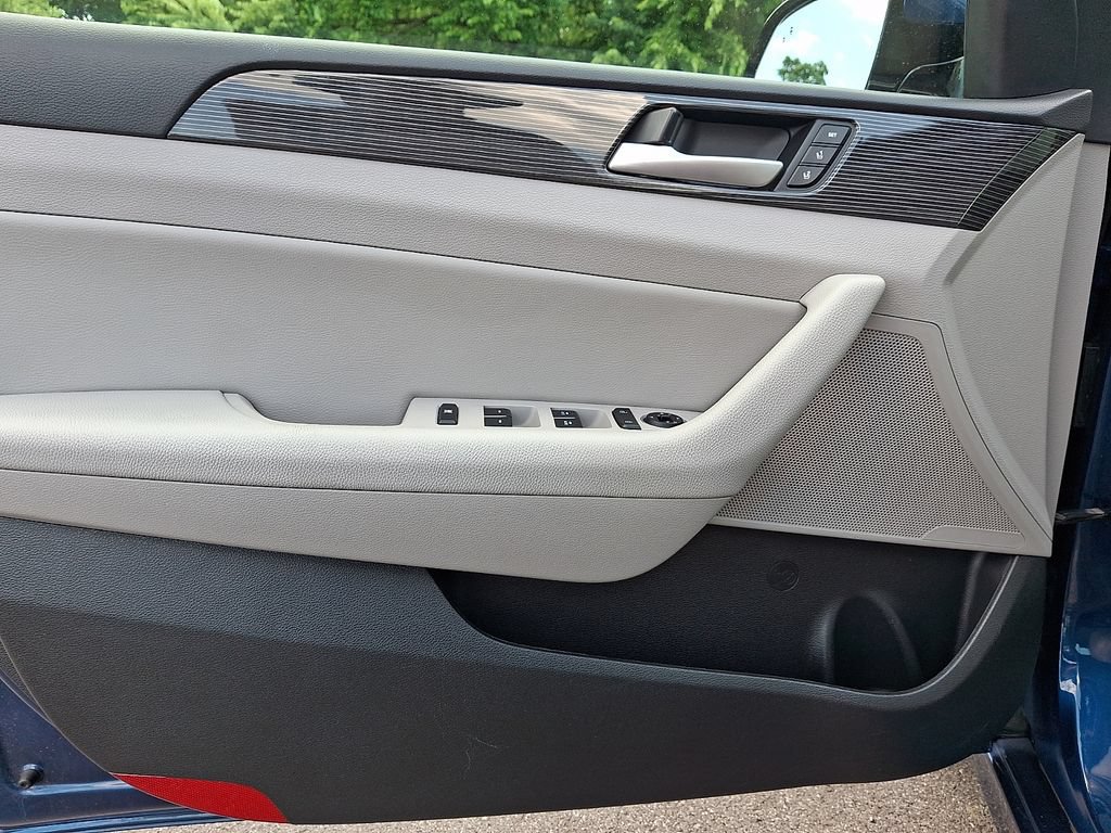 Used 2018 Hyundai Sonata Limited FWD image 12