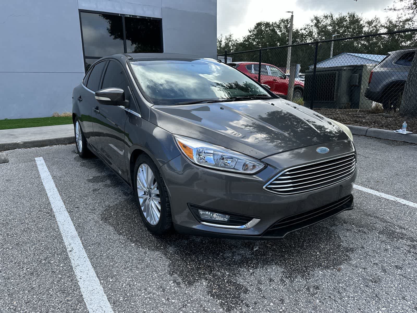 Used 2015 Ford Focus Titanium FWD image 11