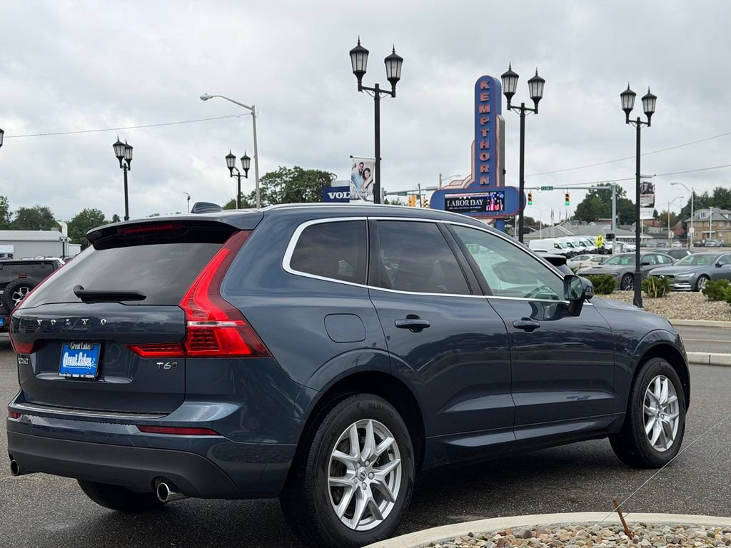 Used 2021 Volvo XC60 T6 Momentum AWD/4WD image 5