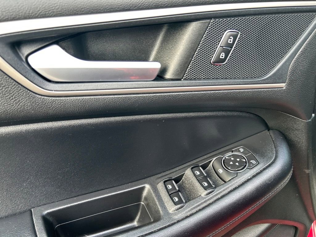 Used 2022 Ford Edge SEL w/ Convenience Package image 19