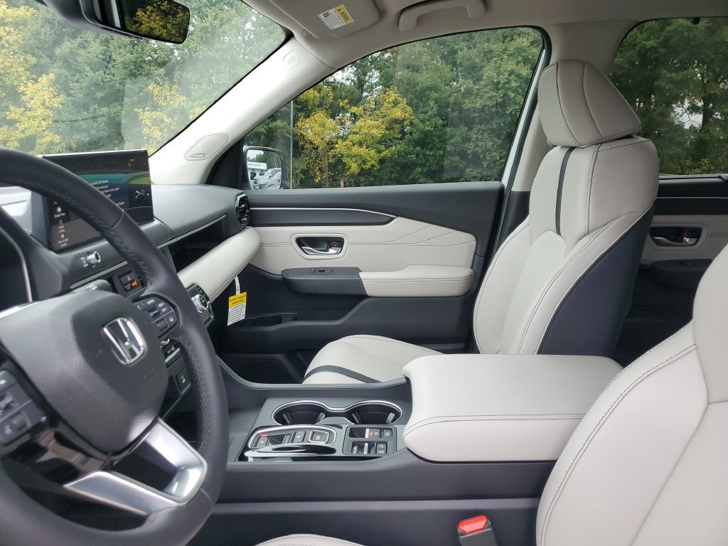 New 2026 Honda Pilot Touring image 15
