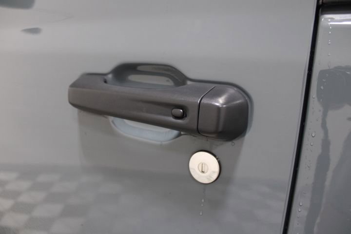 Used 2024 Jeep Wrangler Sport AWD/4WD image 15