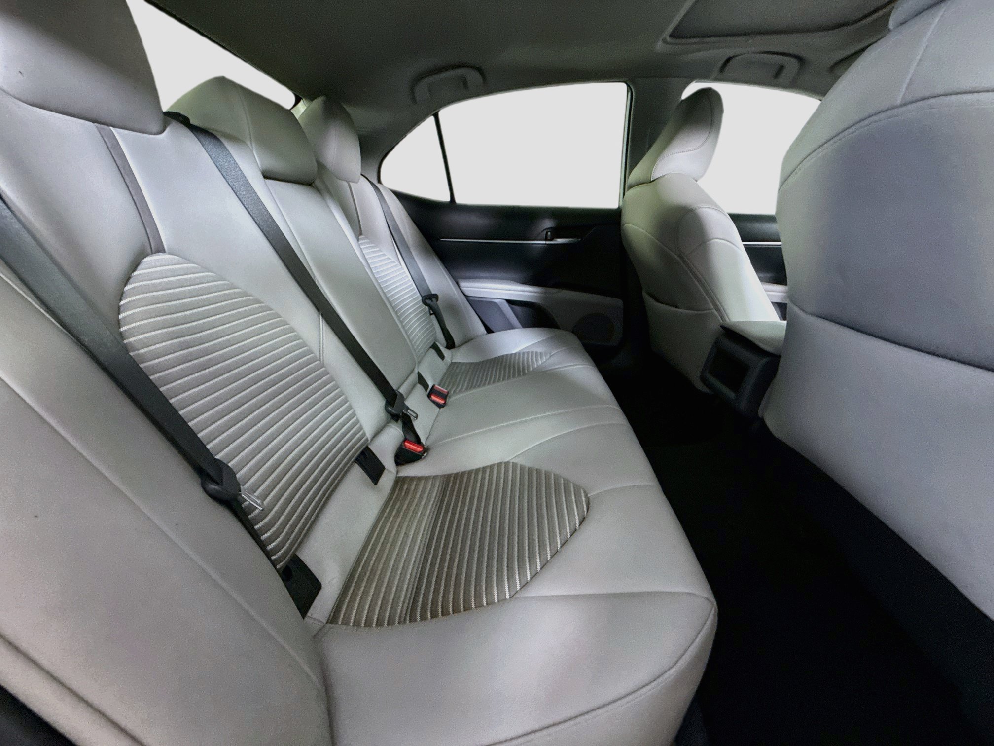 Used 2023 Toyota Camry SE w/ Convenience Package FWD image 27